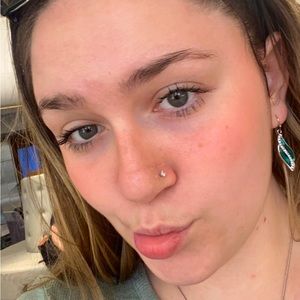 Meet your Posher, Justine